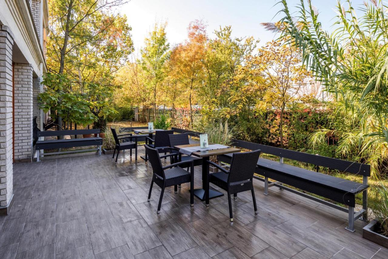 Atrium Agard Panzio Bed & Breakfast การ์ดอนนี ภายนอก รูปภาพ